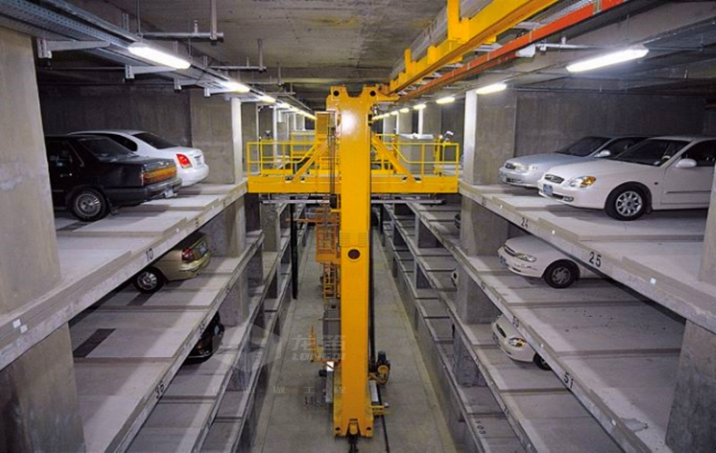 圖1.3  立體車庫操作便捷、智能化人性化管理.jpg